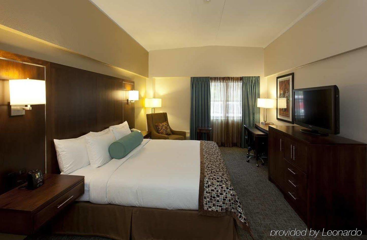Doubletree By Hilton Cape Cod - Hyannis Hotel Eksteriør billede